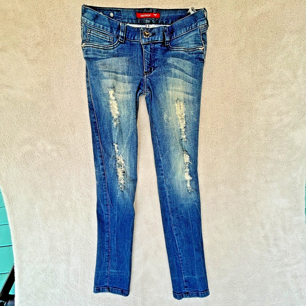 Deitech Distressed Ripped Whiskered Jeans Womens Size 7, 28" Waist Metal Charms